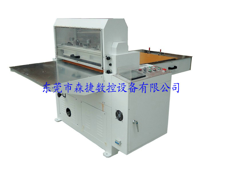 xkCQ800型裁切机