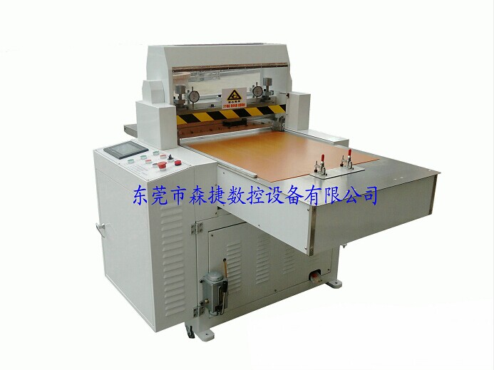 XKCQ600型裁切机（标准型）